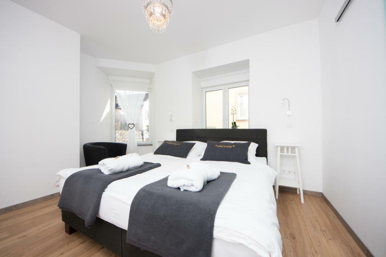 Eifel5star - Burgfriedstraße Apartment